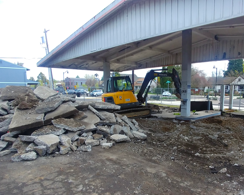 demo, demolition, 3 point contracting, earthwork
